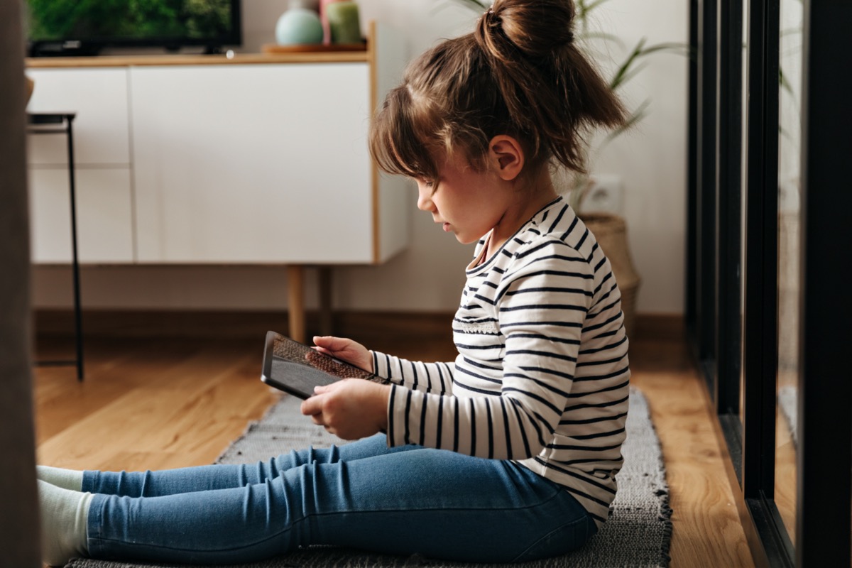 Exploring the Role of Contests and Prizes in Fostering Children's Active Participation on TikTok